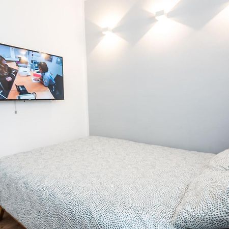 Cozy Design Apartament In Magheru Bucharest Exterior photo