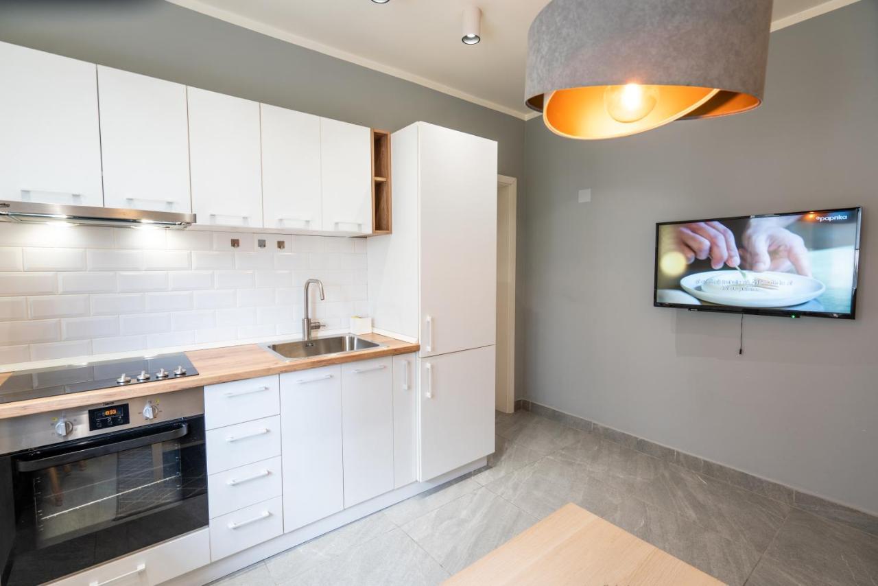 Cozy Design Apartament In Magheru Bucharest Exterior photo