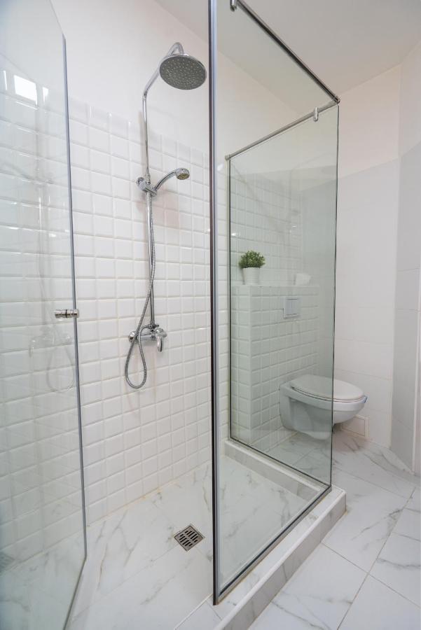 Cozy Design Apartament In Magheru Bucharest Exterior photo