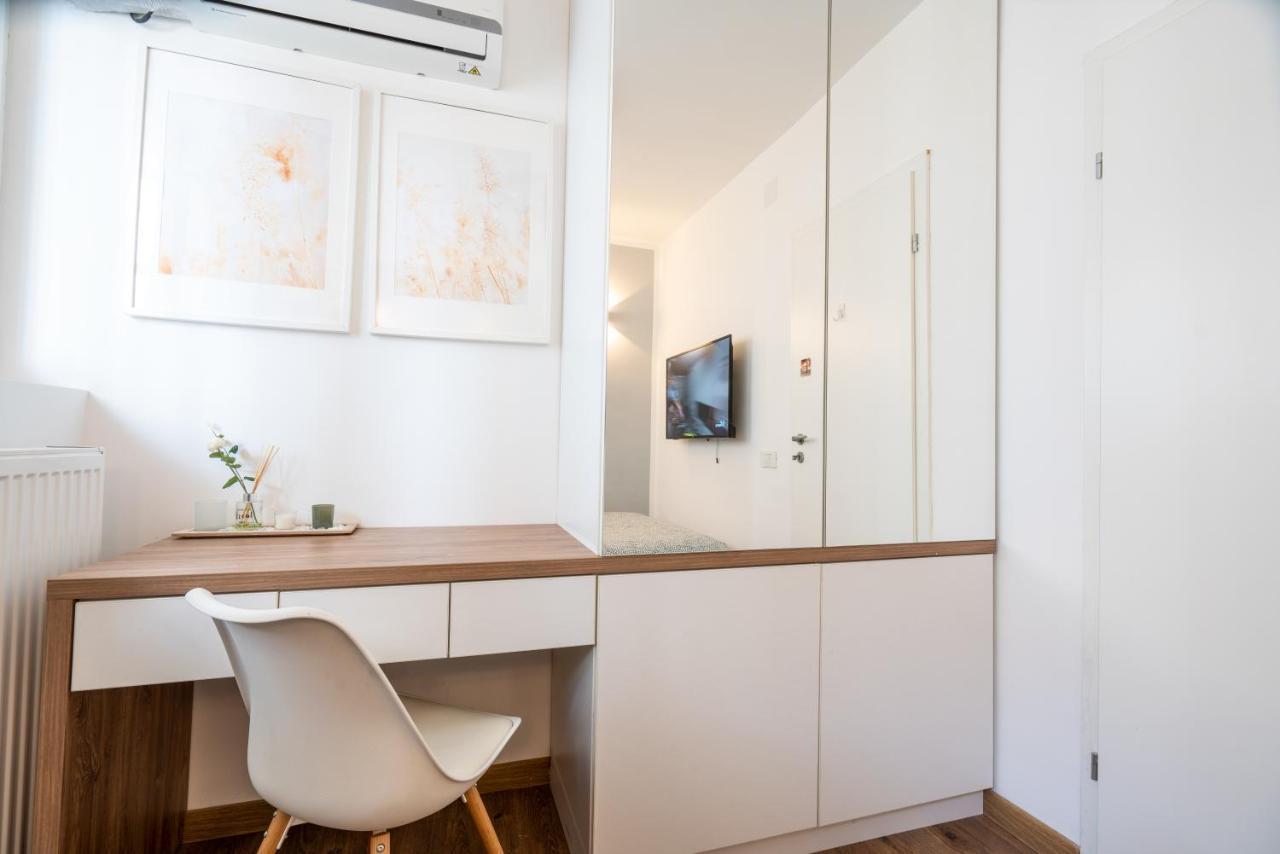 Cozy Design Apartament In Magheru Bucharest Exterior photo