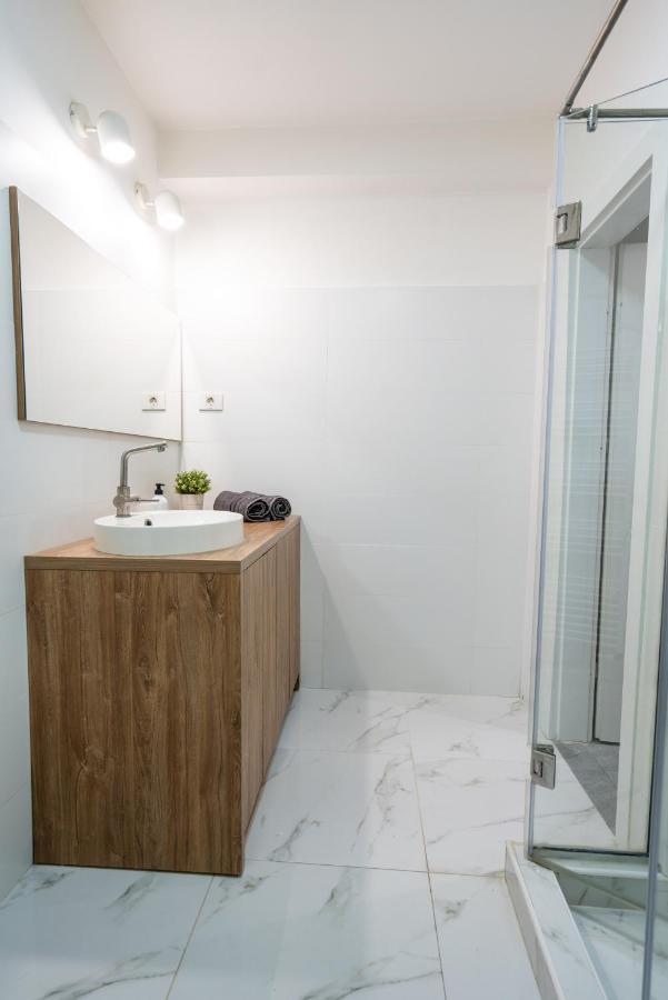Cozy Design Apartament In Magheru Bucharest Exterior photo