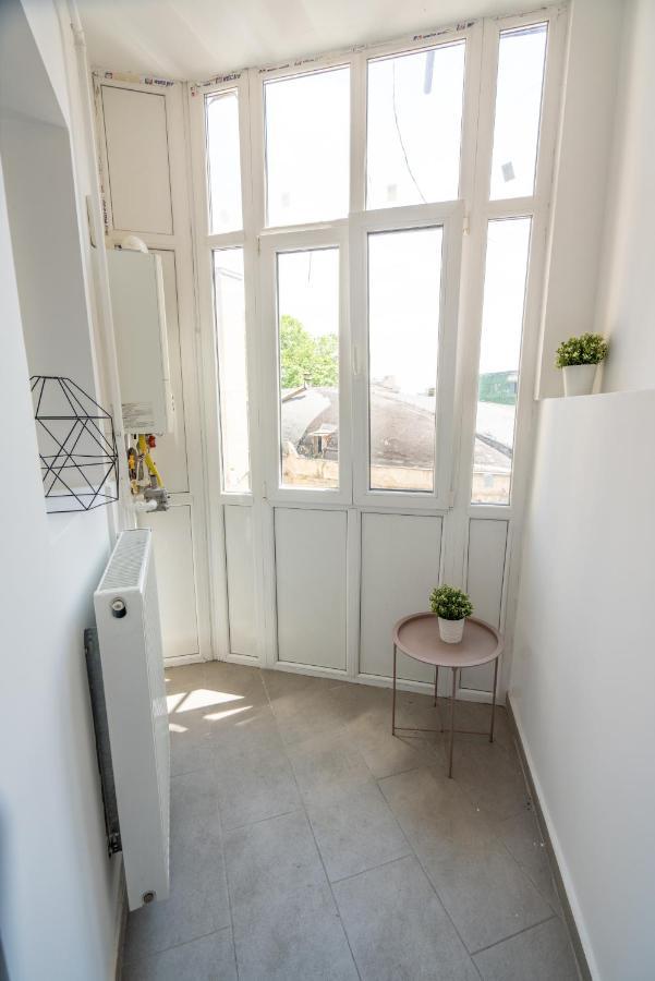 Cozy Design Apartament In Magheru Bucharest Exterior photo