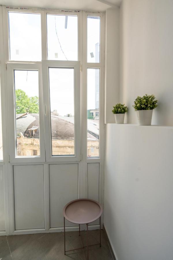 Cozy Design Apartament In Magheru Bucharest Exterior photo